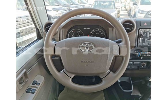 Acheter Import Voiture Toyota Land Cruiser Blanc à Import - Dubai, État d'Abia Acheter Import Voiture Toyota Land Cruiser Blanc à Import - Dubai, État d'Abia