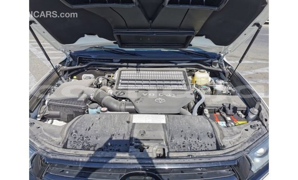 Buy Import Toyota Land Cruiser White Car in Import - Dubai in Abia State Buy Import Toyota Land Cruiser White Car in Import - Dubai in Abia State