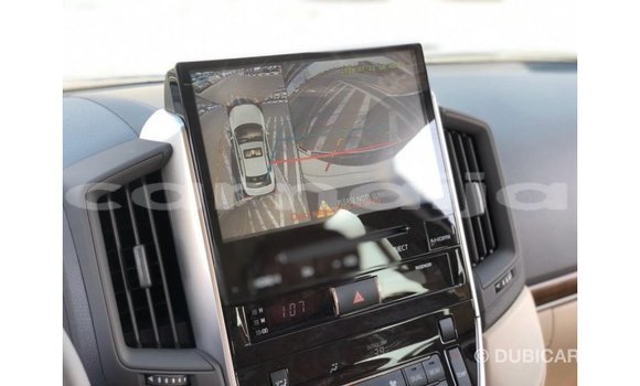 Buy Import Toyota Land Cruiser White Car in Import - Dubai in Abia State Buy Import Toyota Land Cruiser White Car in Import - Dubai in Abia State