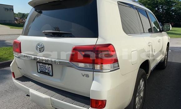 Acheter Import Voiture Toyota Land Cruiser Prado Blanc à Mubi, Adamawa Acheter Import Voiture Toyota Land Cruiser Prado Blanc à Mubi, Adamawa