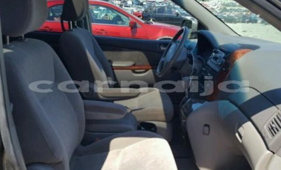 Acheter Occasion Voiture Toyota Sienna Vert à Zakirai, État de Kano Acheter Occasion Voiture Toyota Sienna Vert à Zakirai, État de Kano