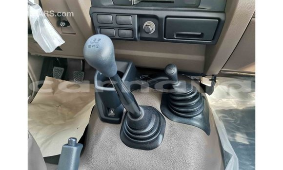 Acheter Import Voiture Toyota Land Cruiser Blanc à Import - Dubai, État d'Abia Acheter Import Voiture Toyota Land Cruiser Blanc à Import - Dubai, État d'Abia