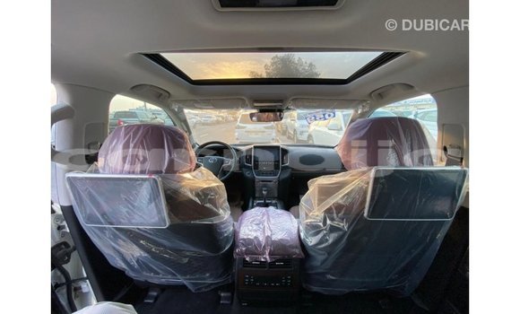 Acheter Import Voiture Toyota Land Cruiser Blanc à Import - Dubai, État d'Abia Acheter Import Voiture Toyota Land Cruiser Blanc à Import - Dubai, État d'Abia