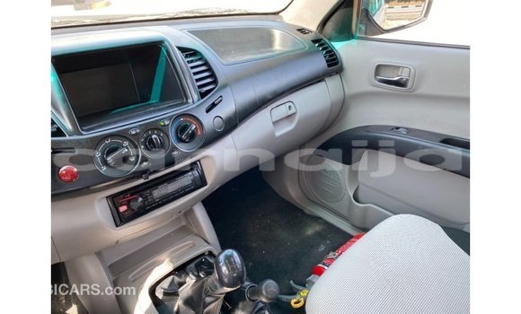 Buy Import Mitsubishi L200 White Car in Import - Dubai in Abia State Buy Import Mitsubishi L200 White Car in Import - Dubai in Abia State