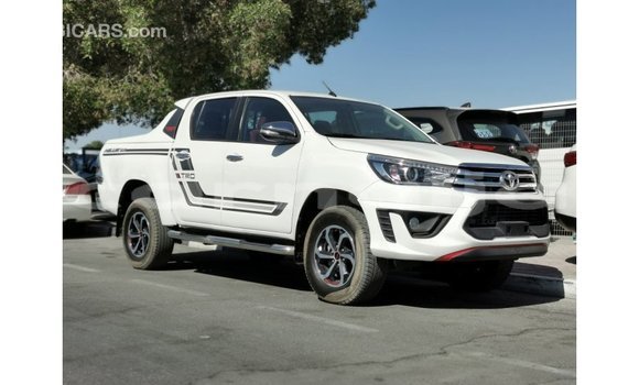 Buy Import Toyota Hilux White Car in Import - Dubai in Abia State Buy Import Toyota Hilux White Car in Import - Dubai in Abia State