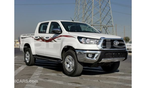 Buy Import Toyota Hilux White Car in Import - Dubai in Abia State Buy Import Toyota Hilux White Car in Import - Dubai in Abia State