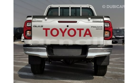 Acheter Import Voiture Toyota Hilux Blanc à Import - Dubai, État d'Abia Acheter Import Voiture Toyota Hilux Blanc à Import - Dubai, État d'Abia