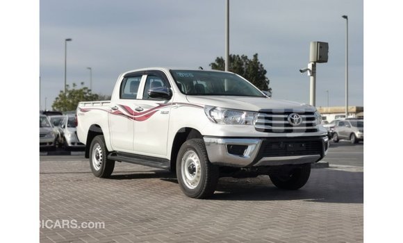 Acheter Import Voiture Toyota Hilux Blanc à Import - Dubai, État d'Abia Acheter Import Voiture Toyota Hilux Blanc à Import - Dubai, État d'Abia