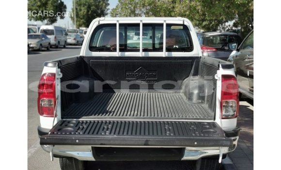 Buy Import Toyota Hilux White Car in Import - Dubai in Abia State Buy Import Toyota Hilux White Car in Import - Dubai in Abia State