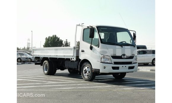 Buy Import Hino 300 Series White Truck in Import - Dubai in Abia State Buy Import Hino 300 Series White Truck in Import - Dubai in Abia State