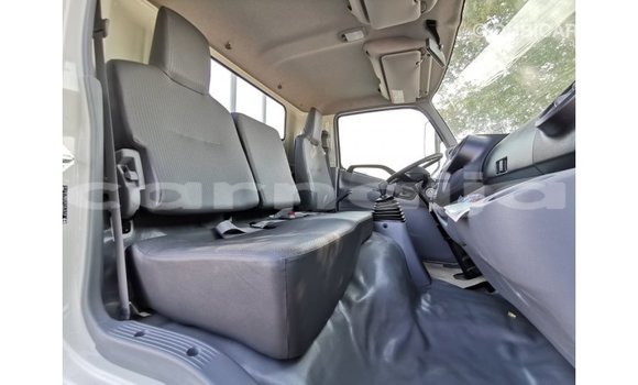 Buy Import Hino 300 Series White Truck in Import - Dubai in Abia State Buy Import Hino 300 Series White Truck in Import - Dubai in Abia State