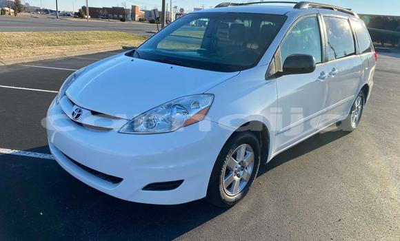 Acheter Neuf Voiture Toyota Sienna Blanc à Badagry, État de Lagos Acheter Neuf Voiture Toyota Sienna Blanc à Badagry, État de Lagos