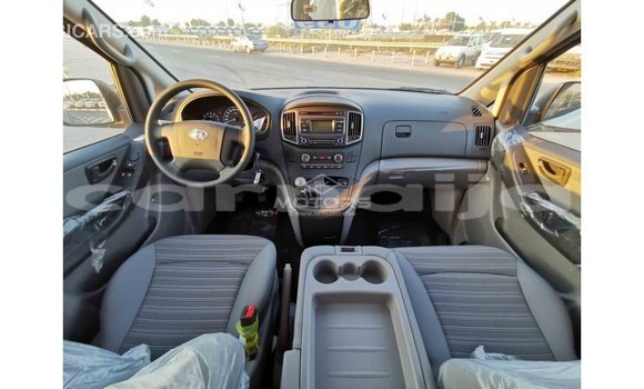 Buy Import Hyundai Accent White Car in Import - Dubai in Abia State Buy Import Hyundai Accent White Car in Import - Dubai in Abia State