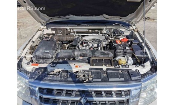 Acheter Import Voiture Mitsubishi Pajero Blanc à Import - Dubai, État d'Abia Acheter Import Voiture Mitsubishi Pajero Blanc à Import - Dubai, État d'Abia