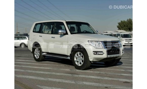 Acheter Import Voiture Mitsubishi Pajero Blanc à Import - Dubai, État d'Abia Acheter Import Voiture Mitsubishi Pajero Blanc à Import - Dubai, État d'Abia
