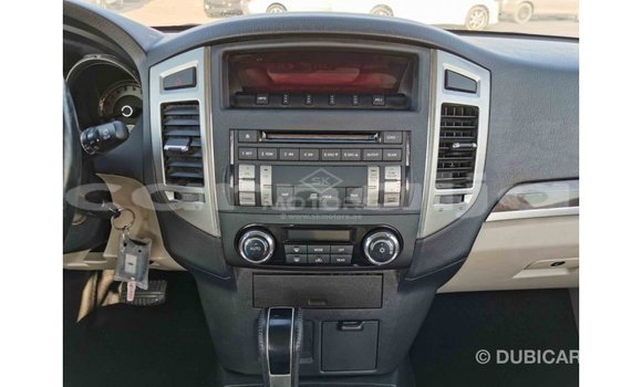 Acheter Import Voiture Mitsubishi Pajero Blanc à Import - Dubai, État d'Abia Acheter Import Voiture Mitsubishi Pajero Blanc à Import - Dubai, État d'Abia