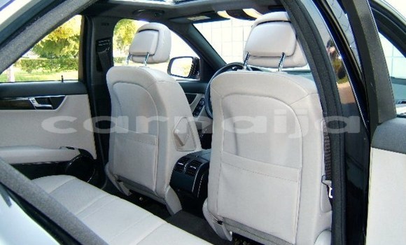 Acheter Import Voiture Mercedes-Benz C–Class Noir à Ipokia, État d'Ogun Acheter Import Voiture Mercedes-Benz C–Class Noir à Ipokia, État d'Ogun