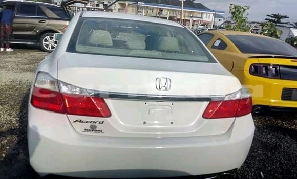 Buy Import Honda Accord White Car in Ipokia in Ogun State