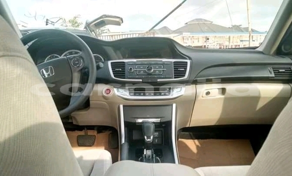 Acheter Import Voiture Honda Accord Blanc à Ipokia, État d'Ogun Acheter Import Voiture Honda Accord Blanc à Ipokia, État d'Ogun