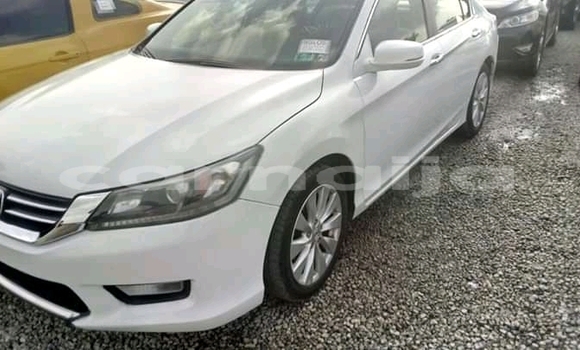 Acheter Import Voiture Honda Accord Blanc à Ipokia, État d'Ogun Acheter Import Voiture Honda Accord Blanc à Ipokia, État d'Ogun