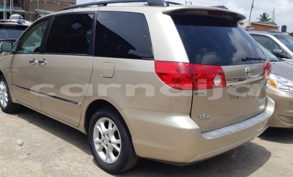 Acheter Import Voiture Toyota Sienna Gris à Ipokia, État d'Ogun Acheter Import Voiture Toyota Sienna Gris à Ipokia, État d'Ogun