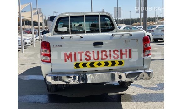 Buy Import Mitsubishi L200 White Car in Import - Dubai in Abia State Buy Import Mitsubishi L200 White Car in Import - Dubai in Abia State
