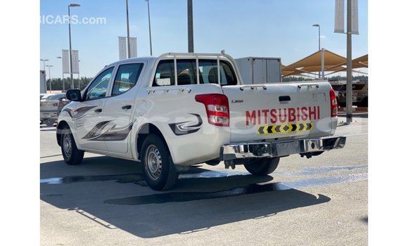 Buy Import Mitsubishi L200 White Car in Import - Dubai in Abia State Buy Import Mitsubishi L200 White Car in Import - Dubai in Abia State