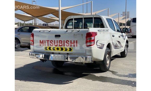 Buy Import Mitsubishi L200 White Car in Import - Dubai in Abia State Buy Import Mitsubishi L200 White Car in Import - Dubai in Abia State
