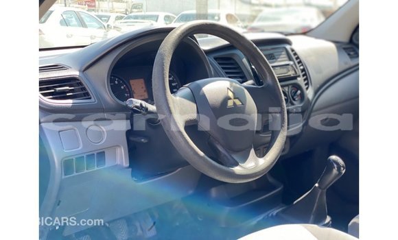 Buy Import Mitsubishi L200 White Car in Import - Dubai in Abia State Buy Import Mitsubishi L200 White Car in Import - Dubai in Abia State