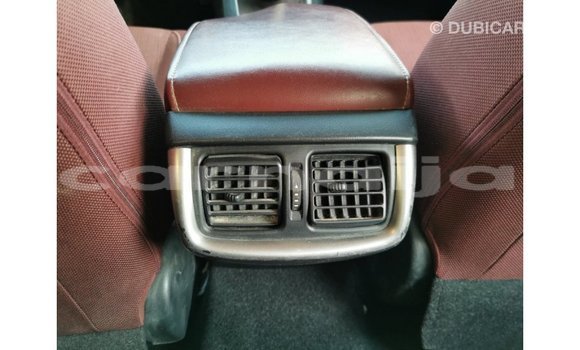 Acheter Import Voiture Toyota Hilux Blanc à Import - Dubai, État d'Abia Acheter Import Voiture Toyota Hilux Blanc à Import - Dubai, État d'Abia