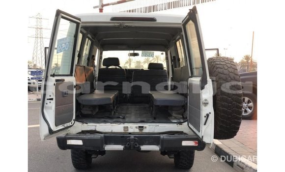Buy Import Toyota Land Cruiser White Car in Import - Dubai in Abia State Buy Import Toyota Land Cruiser White Car in Import - Dubai in Abia State