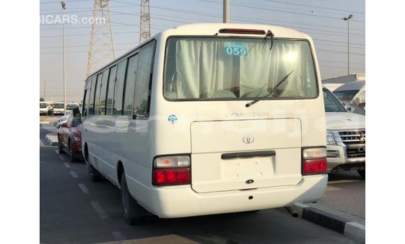 Acheter Import Voiture Toyota Coaster Blanc à Import - Dubai, État d'Abia Acheter Import Voiture Toyota Coaster Blanc à Import - Dubai, État d'Abia
