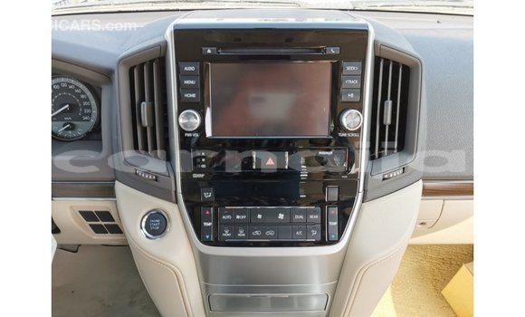 Acheter Import Voiture Toyota Land Cruiser Blanc à Import - Dubai, État d'Abia Acheter Import Voiture Toyota Land Cruiser Blanc à Import - Dubai, État d'Abia