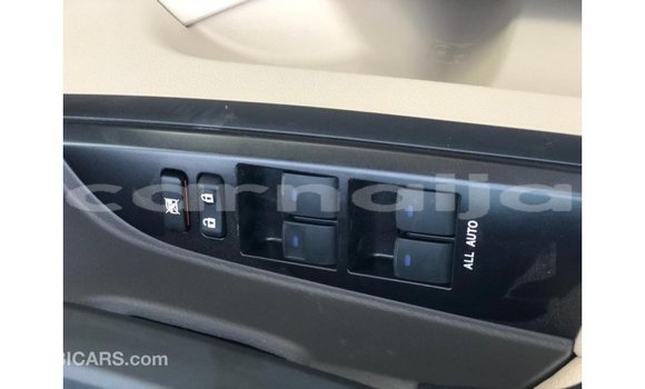 Acheter Import Voiture Toyota Land Cruiser Blanc à Import - Dubai, État d'Abia Acheter Import Voiture Toyota Land Cruiser Blanc à Import - Dubai, État d'Abia