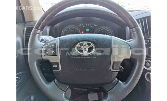 Buy Import Toyota Land Cruiser White Car in Import - Dubai in Abia State Buy Import Toyota Land Cruiser White Car in Import - Dubai in Abia State
