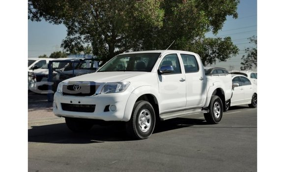 Buy Import Toyota Hilux White Car in Import - Dubai in Abia State Buy Import Toyota Hilux White Car in Import - Dubai in Abia State