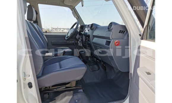 Buy Import Toyota Land Cruiser White Car in Import - Dubai in Abia State Buy Import Toyota Land Cruiser White Car in Import - Dubai in Abia State