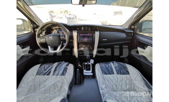 Acheter Import Voiture Toyota Fortuner Noir à Import - Dubai, État d'Abia Acheter Import Voiture Toyota Fortuner Noir à Import - Dubai, État d'Abia