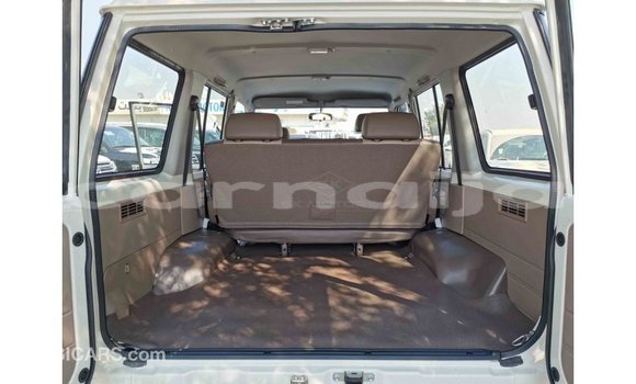 Buy Import Toyota Land Cruiser White Car in Import - Dubai in Abia State Buy Import Toyota Land Cruiser White Car in Import - Dubai in Abia State
