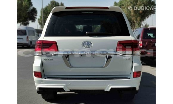 Buy Import Toyota Land Cruiser White Car in Import - Dubai in Abia State Buy Import Toyota Land Cruiser White Car in Import - Dubai in Abia State