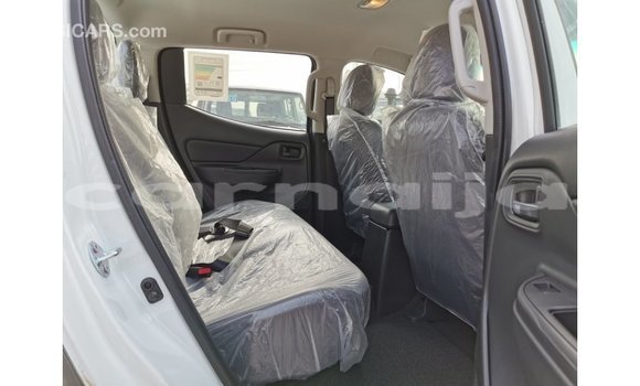 Acheter Import Voiture Mitsubishi L200 Blanc à Import - Dubai, État d'Abia Acheter Import Voiture Mitsubishi L200 Blanc à Import - Dubai, État d'Abia