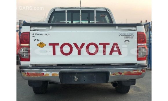 Acheter Import Voiture Toyota Hilux Blanc à Import - Dubai, État d'Abia Acheter Import Voiture Toyota Hilux Blanc à Import - Dubai, État d'Abia