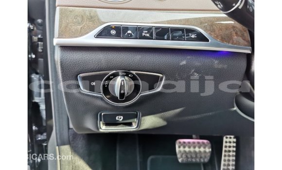 Buy Import Mercedes‒Benz 1117 Black Truck in Import - Dubai in Abia State Buy Import Mercedes‒Benz 1117 Black Truck in Import - Dubai in Abia State