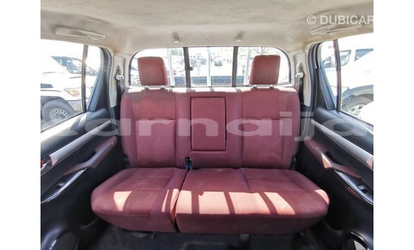 Acheter Import Voiture Toyota Hilux Blanc à Import - Dubai, État d'Abia Acheter Import Voiture Toyota Hilux Blanc à Import - Dubai, État d'Abia