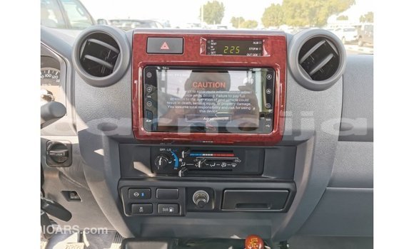 Buy Import Toyota Land Cruiser Beige Car in Import - Dubai in Abia State Buy Import Toyota Land Cruiser Beige Car in Import - Dubai in Abia State