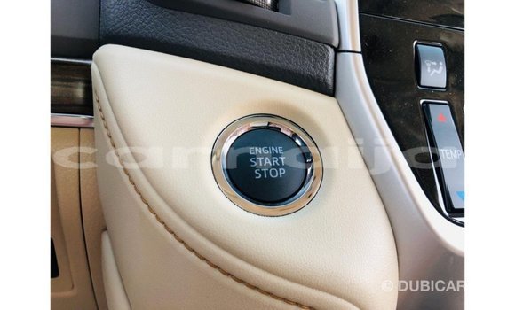 Buy Import Toyota Land Cruiser White Car in Import - Dubai in Abia State Buy Import Toyota Land Cruiser White Car in Import - Dubai in Abia State