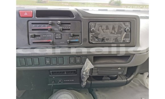 Acheter Import Voiture Toyota Coaster Blanc à Import - Dubai, État d'Abia Acheter Import Voiture Toyota Coaster Blanc à Import - Dubai, État d'Abia