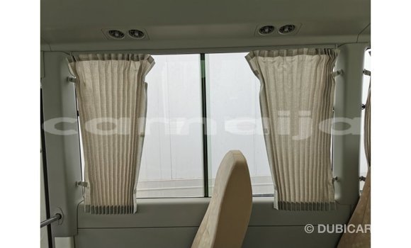 Acheter Import Voiture Toyota Coaster Blanc à Import - Dubai, État d'Abia Acheter Import Voiture Toyota Coaster Blanc à Import - Dubai, État d'Abia