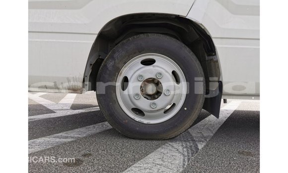 Acheter Import Voiture Toyota Coaster Blanc à Import - Dubai, État d'Abia Acheter Import Voiture Toyota Coaster Blanc à Import - Dubai, État d'Abia