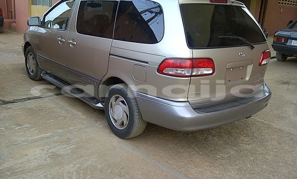 Acheter Import Voiture Toyota Sienna Autre à Ipokia, État d'Ogun Acheter Import Voiture Toyota Sienna Autre à Ipokia, État d'Ogun